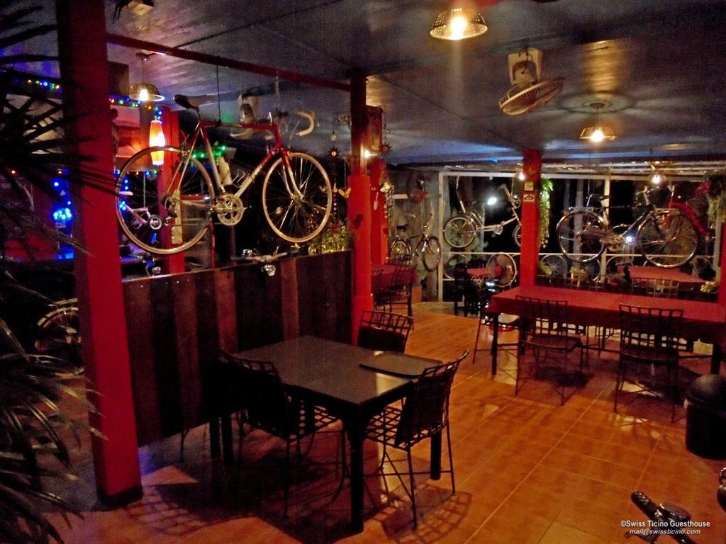 Swiss Ticino Guesthouse & Restaurant Mae Wang エクステリア 写真