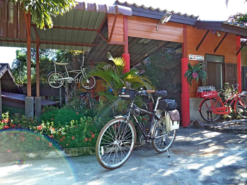 Swiss Ticino Guesthouse & Restaurant Mae Wang エクステリア 写真