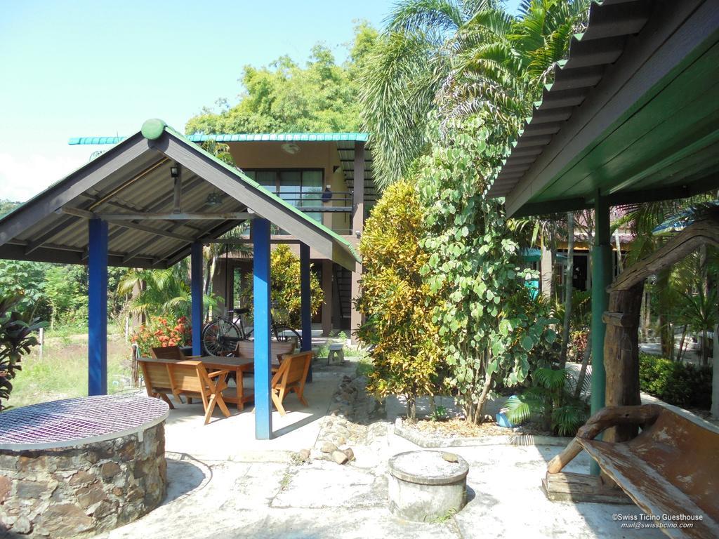 Swiss Ticino Guesthouse & Restaurant Mae Wang エクステリア 写真